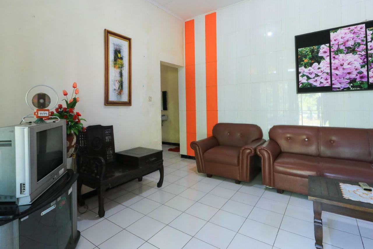 Wisma Bougenville Wisma tamu Surabaya