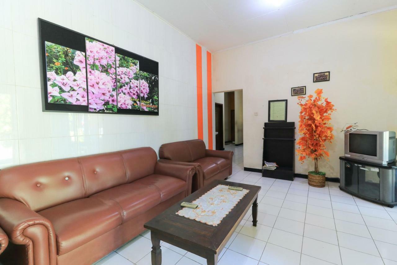 Wisma Bougenville Surabaya